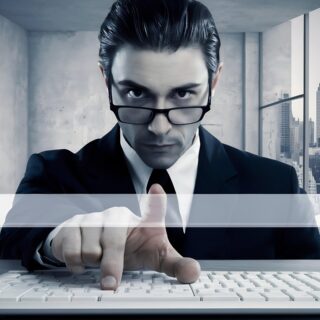 descriptive, accessible, keyword-optimized